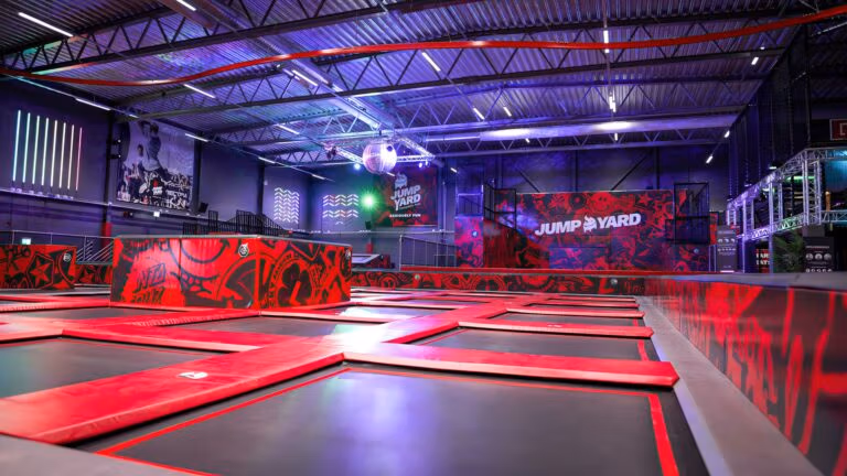 JumpYard trampolinpark trampoliner